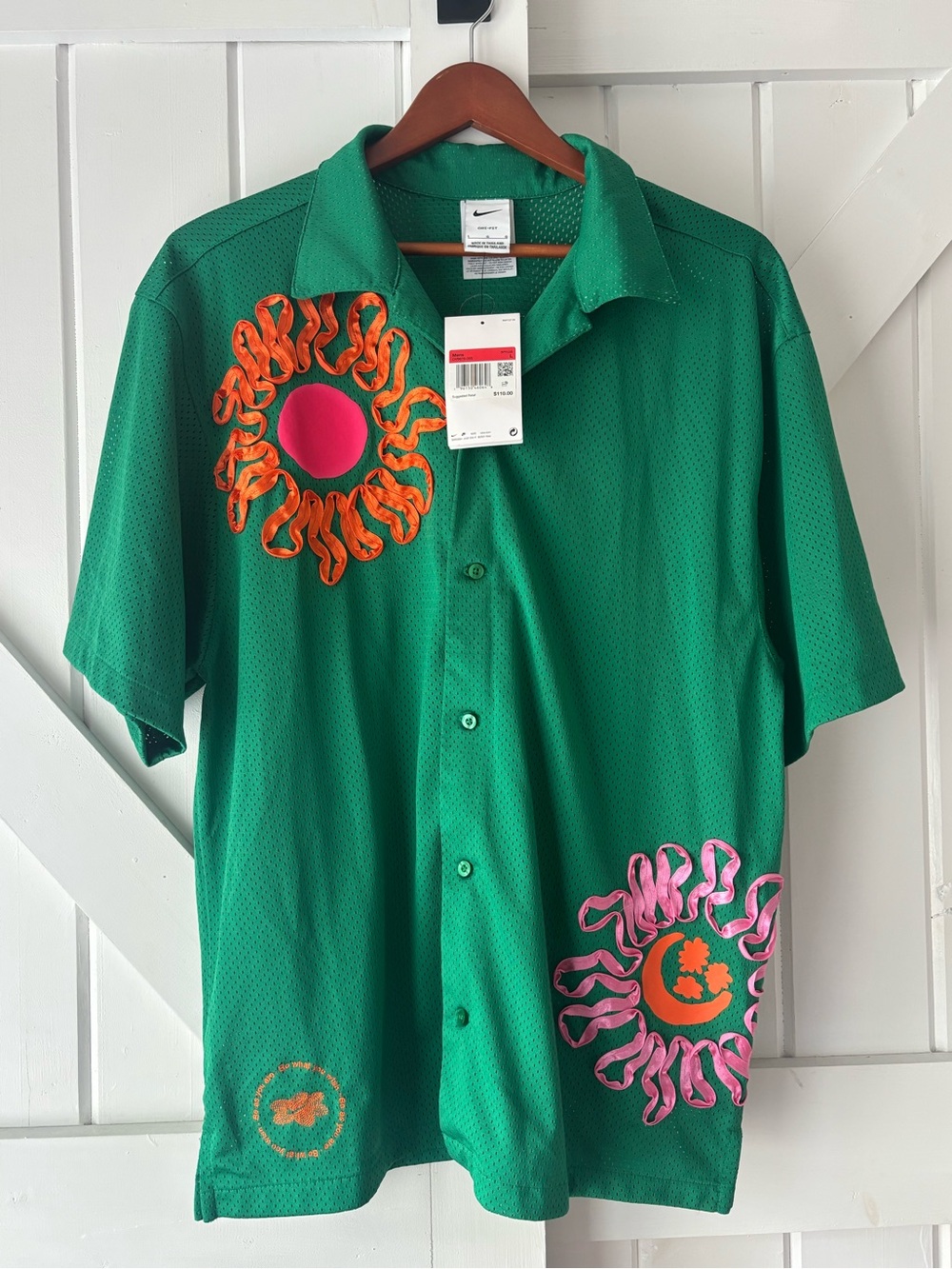 Nike Green Button-Up Shirt with Sunburst Graphics